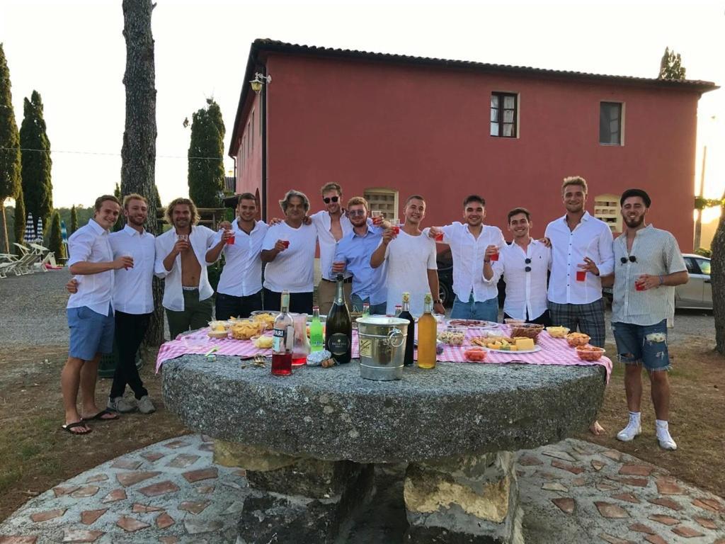 Casa Vacanze Podere Marilla Peccioli Экстерьер фото